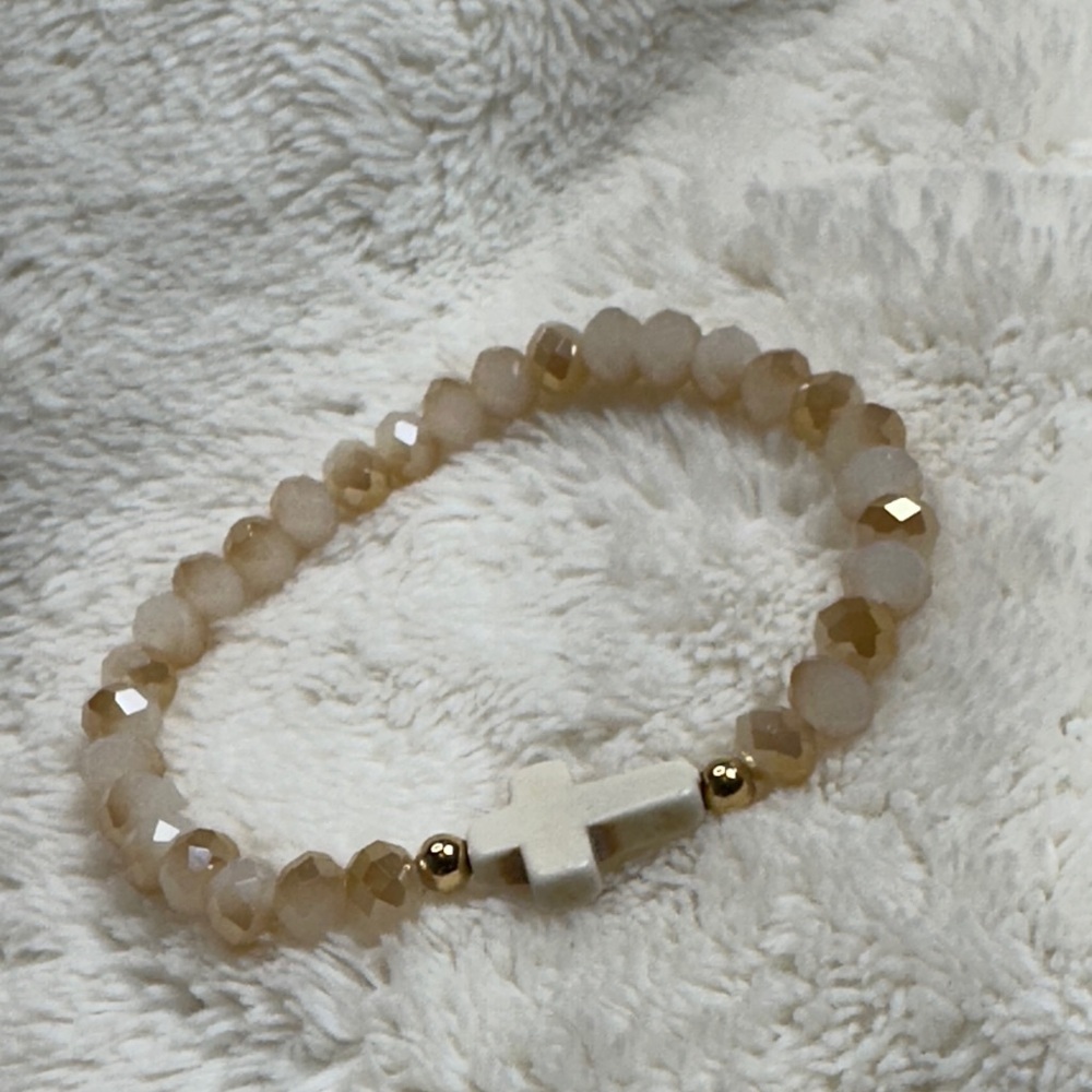 Beaded Bracelets Pretty Pink & Peachy Gold Mauve Set of 4 with Cross Charm NWOT - Picture 14 of 16